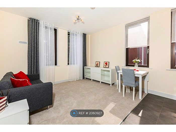 1 Bedroom Flat To Rent In East Street, Reading, RG1