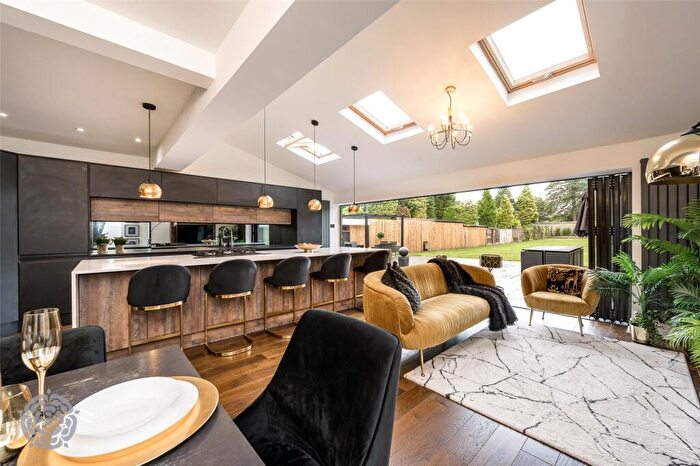 6 Bedroom Detached House For Sale In Mercers Road, Heywood, Greater Manchester, OL10