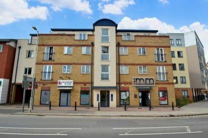 2 Bedroom Flat To Rent In New Street, Chelmsford, CM1