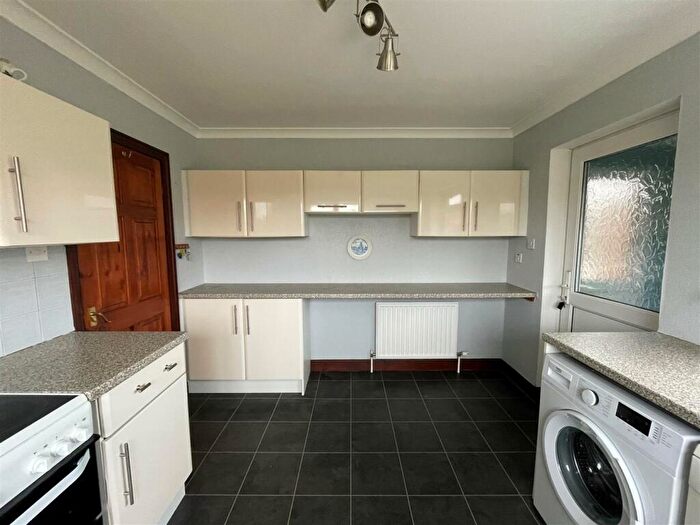 2 Bedroom Detached Bungalow For Sale In Dove Close, Louth, LN11