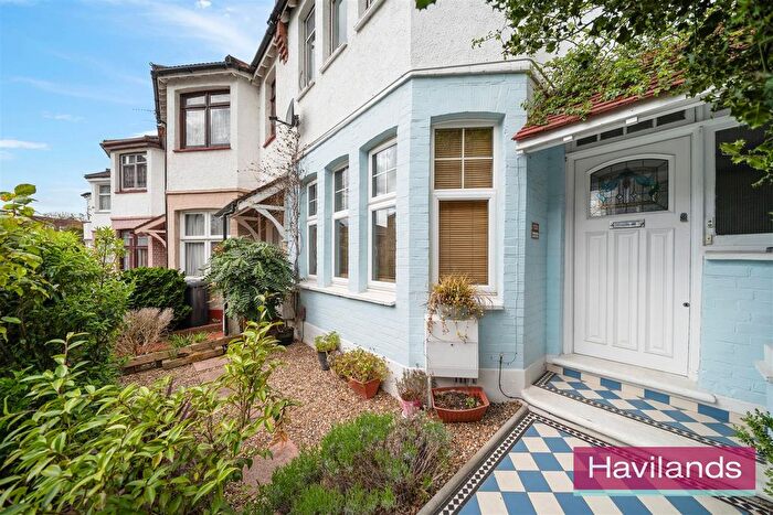 2 Bedroom Flat To Rent In Pellatt Grove, Wood Green, N22