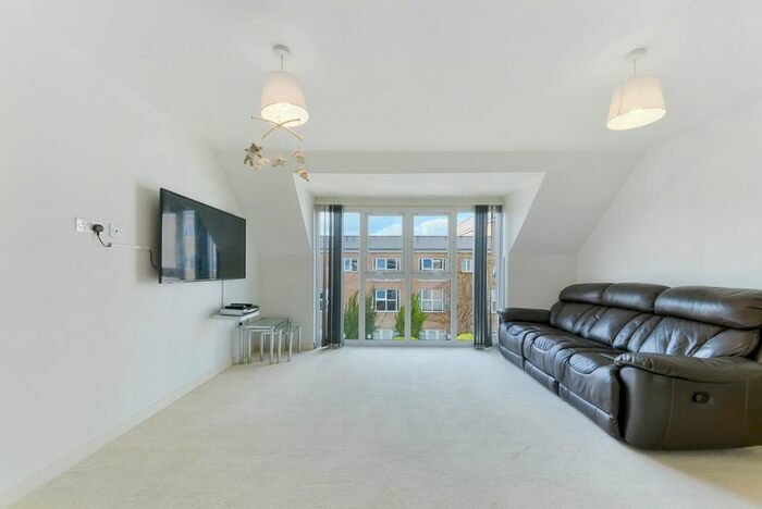 1 Bedroom Flat To Rent In Park Road, SW19