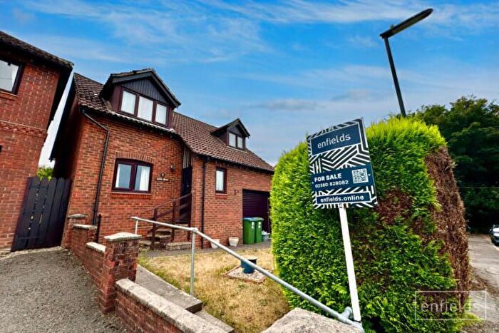 3 Bedroom Detached House For Sale In Redhill Way, Southampton, SO16