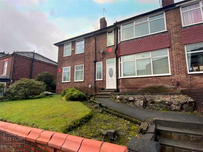 3 Bedroom Town House To Rent In Rochdale Road, Middleton, Manchester, M24