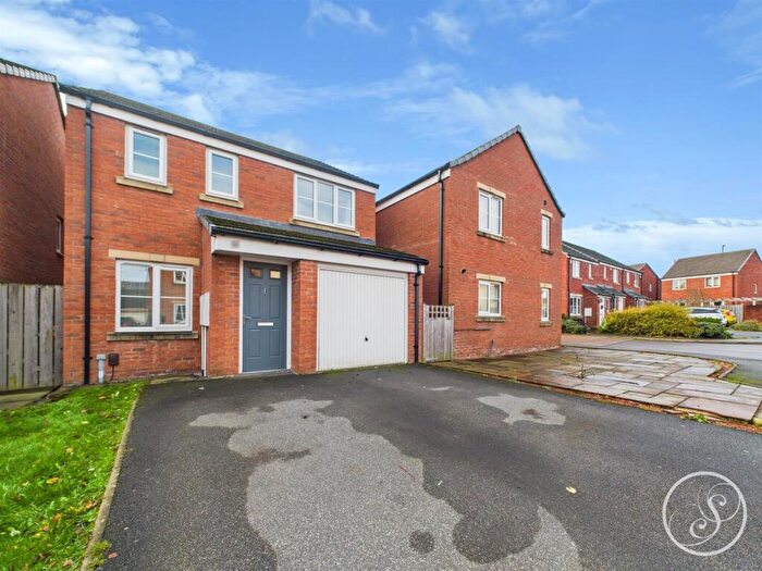 3 Bedroom Detached House For Sale In Penwell Garth, LS14