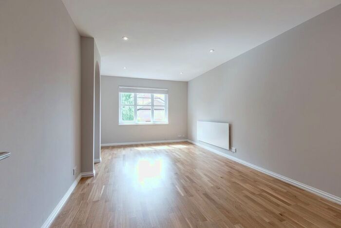 2 Bedroom Flat To Rent In Ash Walk, Wembley, HA0