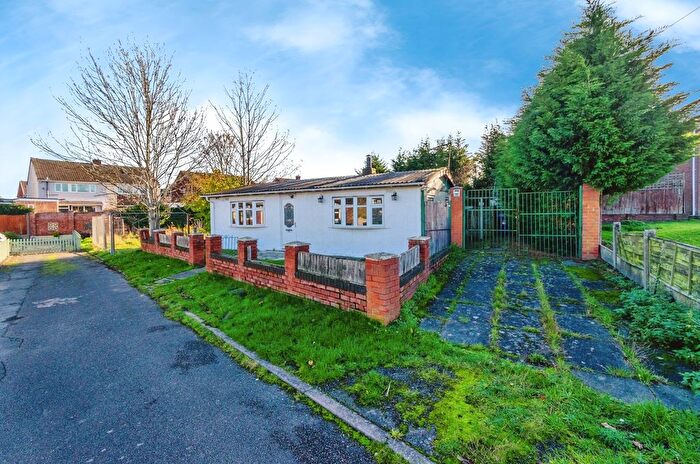 1 Bedroom Bungalow For Sale In Alamein Road, Willenhall, West Midlands, WV13