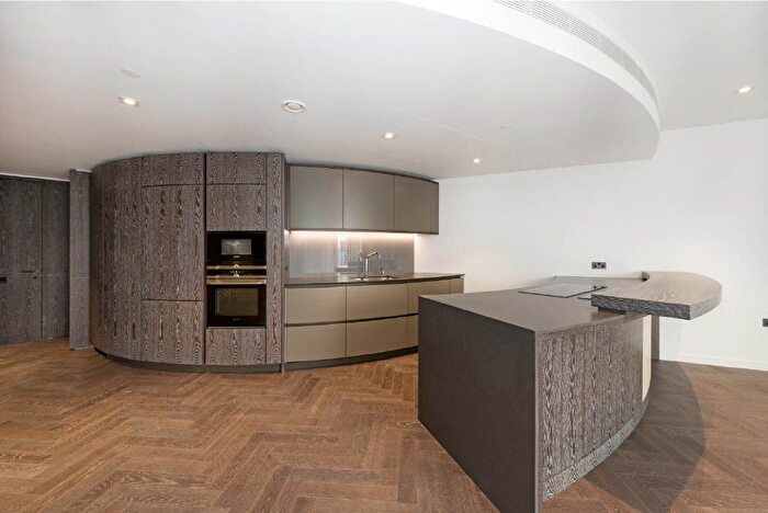 2 Bedroom Flat To Rent In L-, Circus Road West, Battersea, SW11