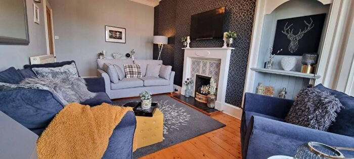 1 Bedroom Flat To Rent In Chancelot Terrace, Trinity, Edinburgh, EH6