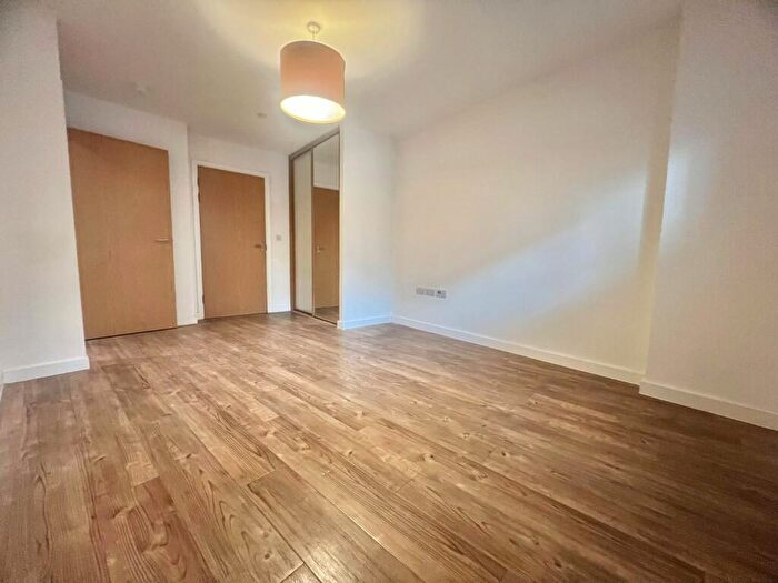 2 Bedroom Flat To Rent In Centenary Plaza, Southampton, SO19