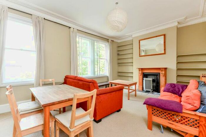 3 Bedroom Maisonette To Rent In Barry Road, East Dulwich, London, SE22