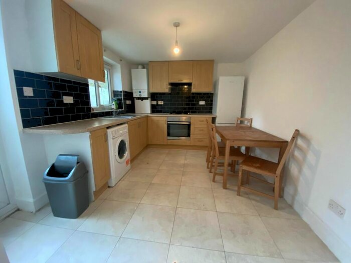 2 Bedroom Apartment To Rent In Rushmore Road, Lower Clapton, London, E5