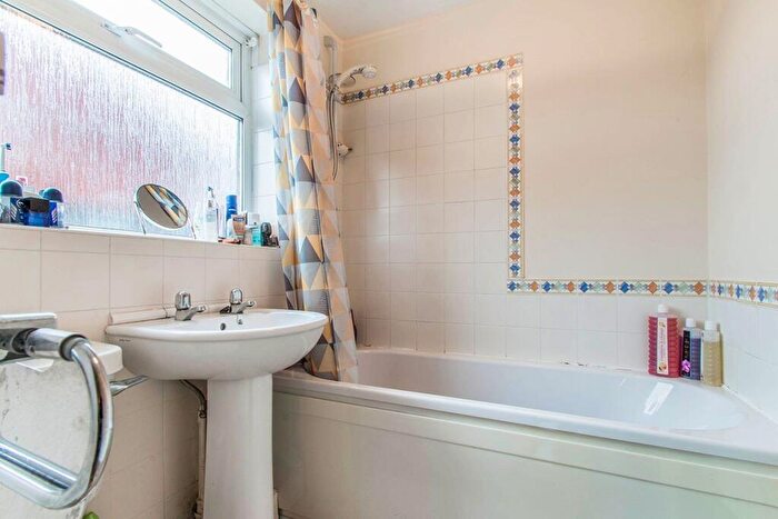 1 Bedroom Maisonette To Rent In Chalner Avenue, Morley, Leeds, West Yorkshire, LS27