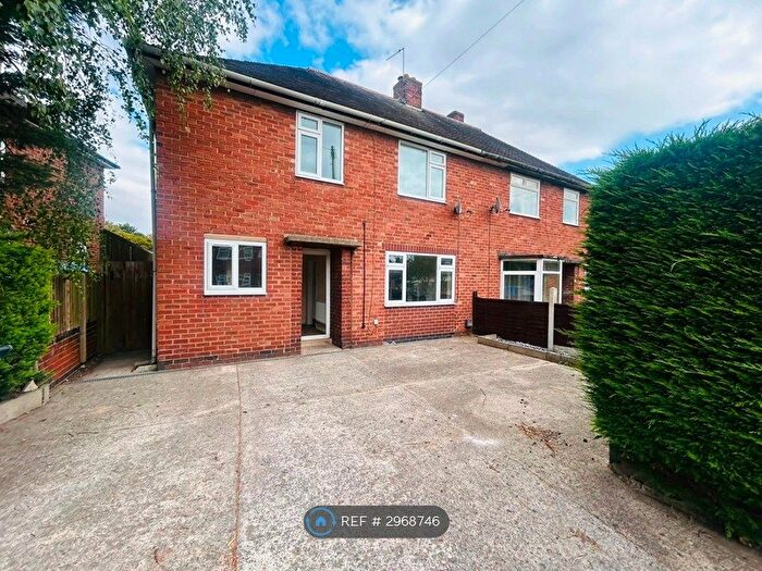 4 Bedroom Semi-Detached House To Rent In Gypsy Lane, Old Whittington, Chesterfield, S41