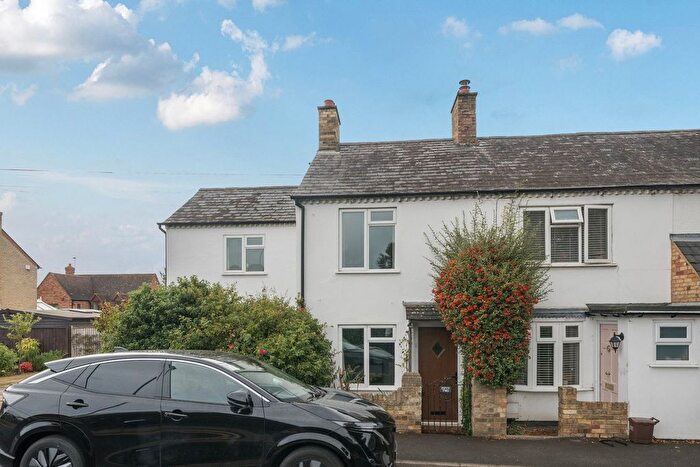 2 Bedroom Terraced House For Sale In Ivel Road, Shefford, SG17