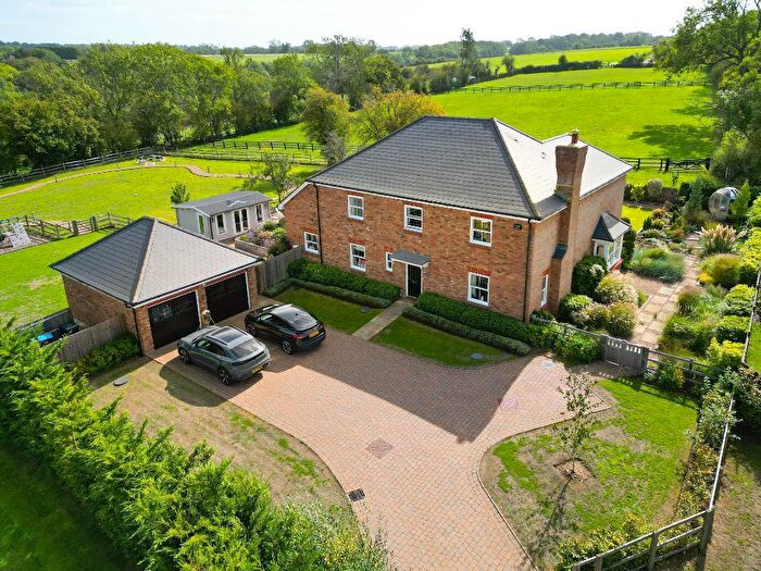 5 Bedroom Detached House For Sale In Tillingdown Lane, Woldingham, CR3