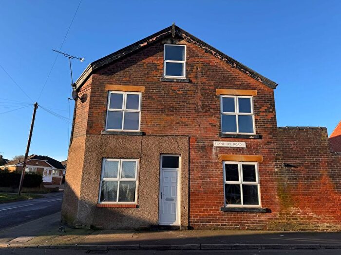 3 Bedroom End Terrace House For Sale In Hollinsend Road, Sheffield, South Yorkshire, S12