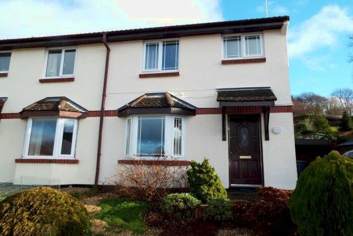 3 Bedroom Property To Rent In Gronau Close, Honiton, EX14