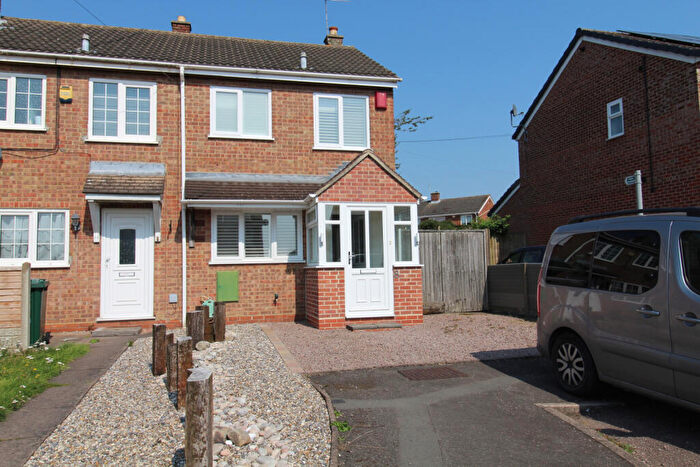 2 Bedroom Semi-Detached House To Rent In Cottage Close, Newhall, DE11
