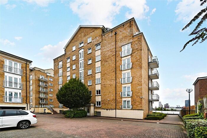 2 Bedroom Flat For Sale In Millennium Drive, London, E14