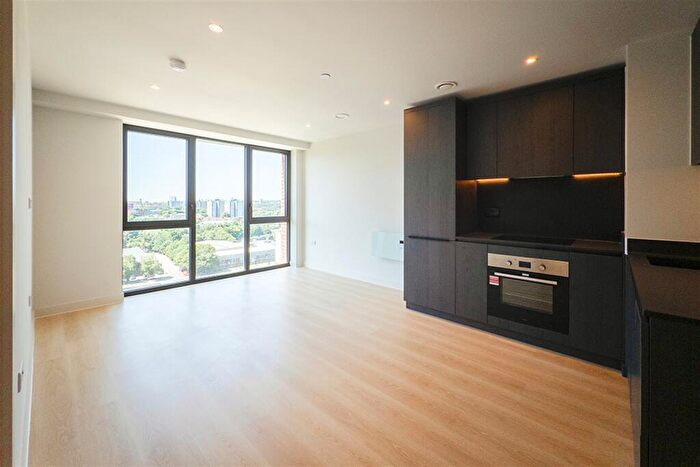 1 Bedroom Apartment To Rent In Waterhouse Tower, M4