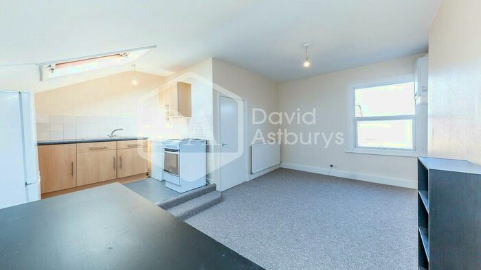 1 Bedroom Apartment To Rent In Rathcoole Gardens, Crouch End, London, N8