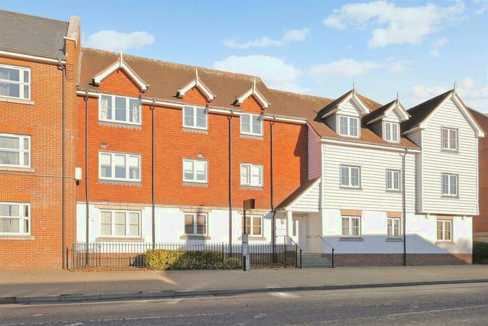 2 Bedroom Flat To Rent In St Agnes Place, Chichester, PO19