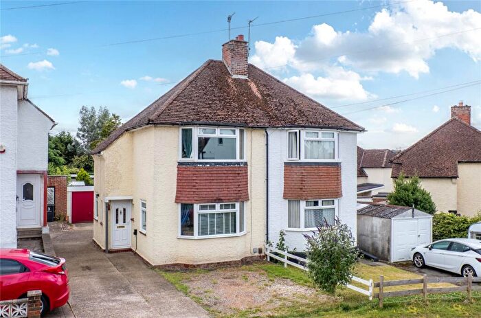 2 Bedroom Semi Detached House For Sale In Dickens Road, Maidstone, Kent, ME14