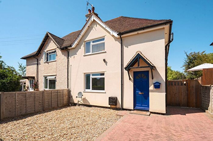 3 Bedroom Semi-Detached House For Sale In Pembroke Road, Tonbridge, TN9