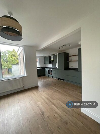 3 Bedroom Semi Detached House To Rent In Tower Road, Bristol, BS15
