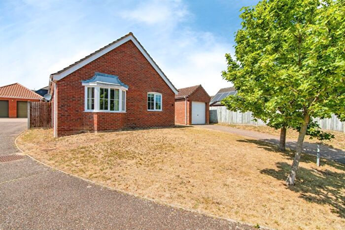 3 Bedroom Detached Bungalow For Sale In John Lawrence Close, Beccles, NR34