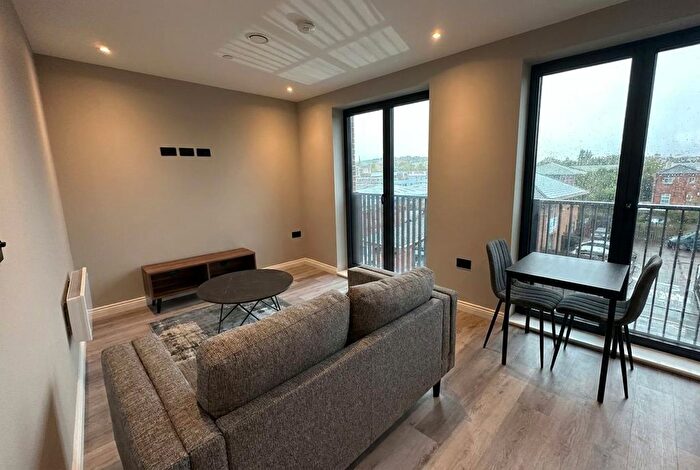 1 Bedroom Flat To Rent In Springwell Gardens, Whitehall Road, Leeds City Centre, LS12