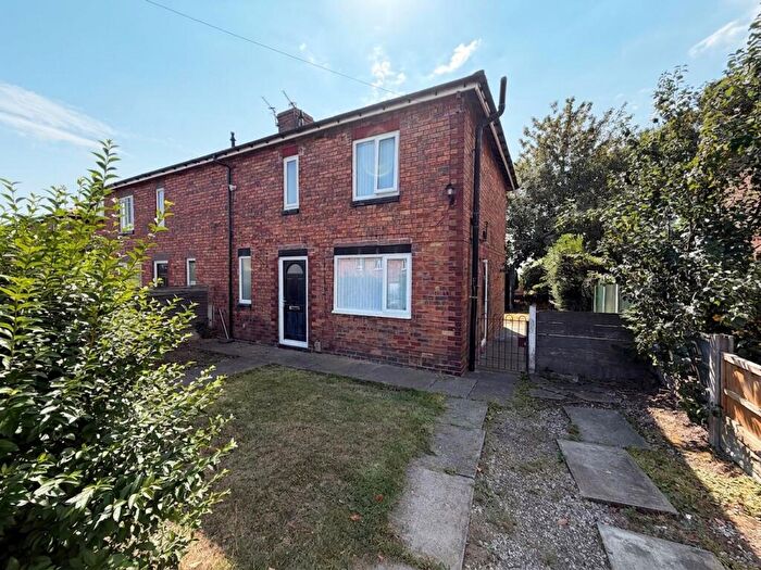 2 Bedroom Semi-Detached House To Rent In Lynton Road, Tyldesley, M29