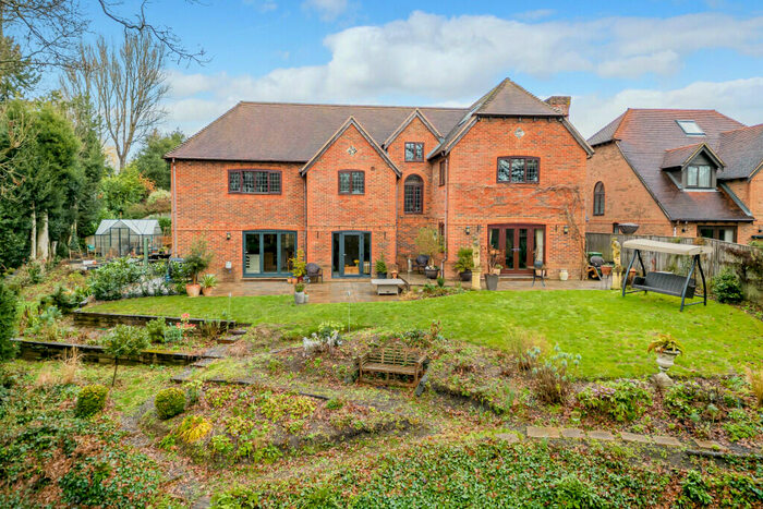 5 Bedroom Detached House For Sale In St Johns Close, Mortimer Common, Reading, Berkshire, RG7