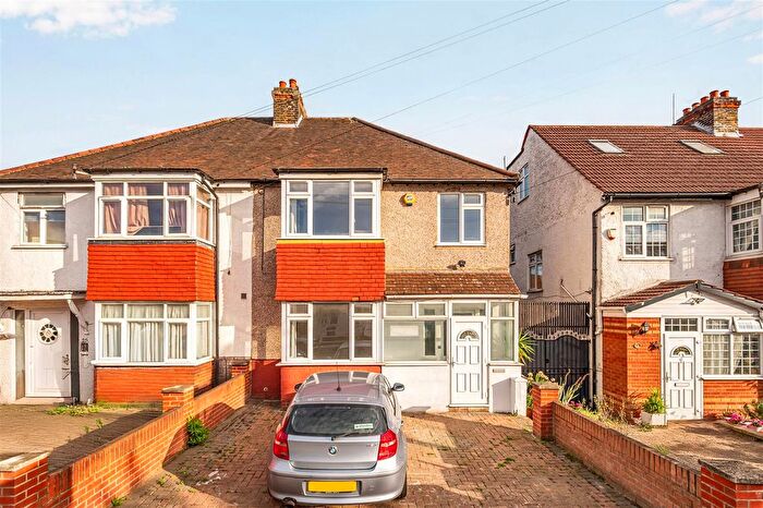 4 Bedroom Property To Rent In The Approach, London, W3