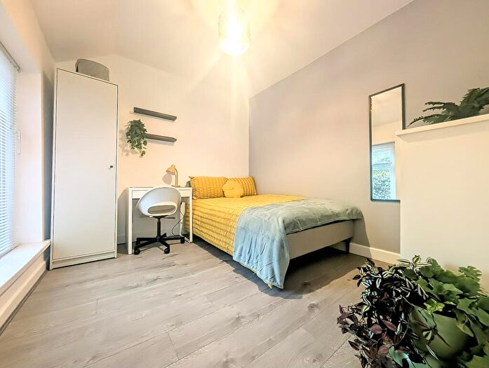 1 Bedroom House To Rent In Brook Street, Pontypridd, CF37