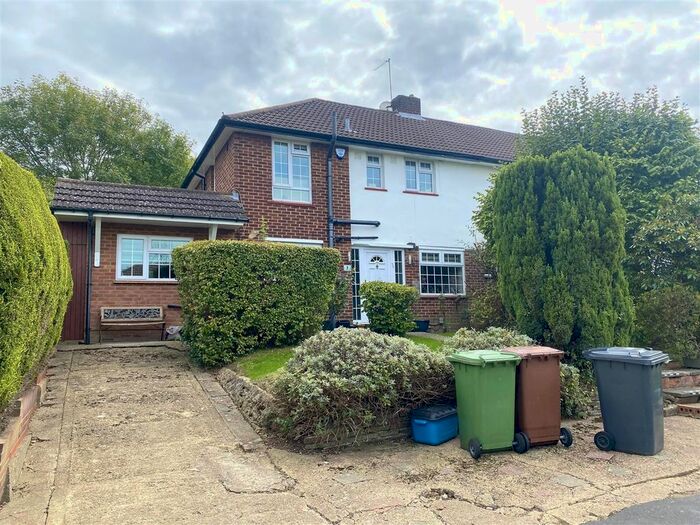 3 Bedroom Property To Rent In Lullington Garth, Borehamwood, WD6