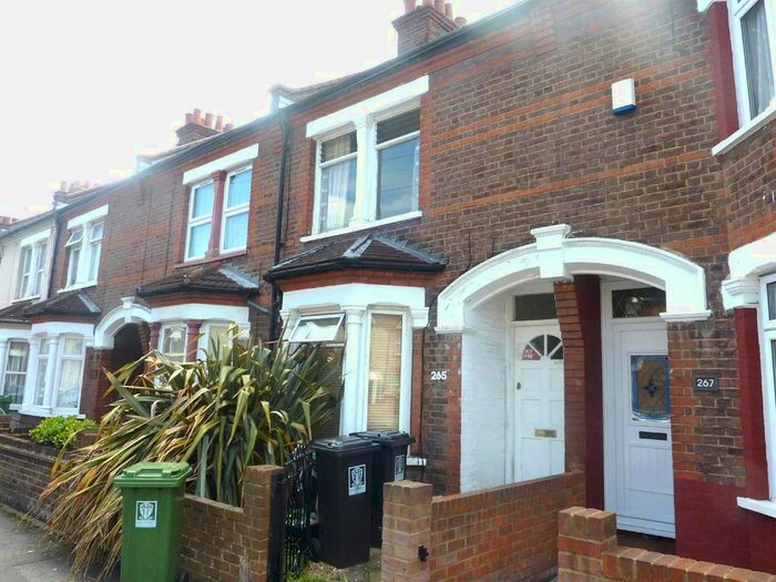 1 Bedroom Flat To Rent In Whippendell Road, Watford, WD18