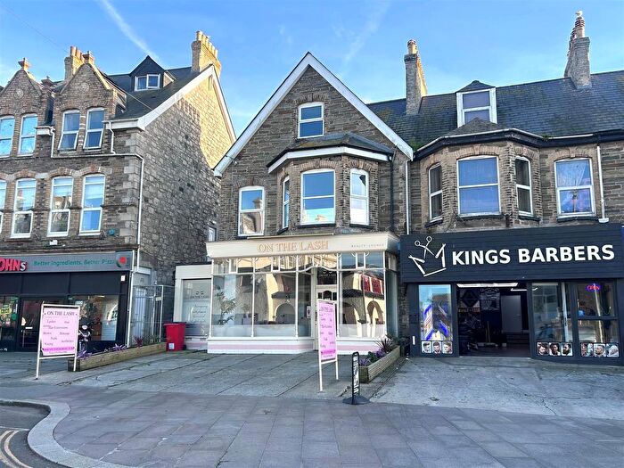 4 Bedroom Flat To Rent In East Street, Newquay, TR7