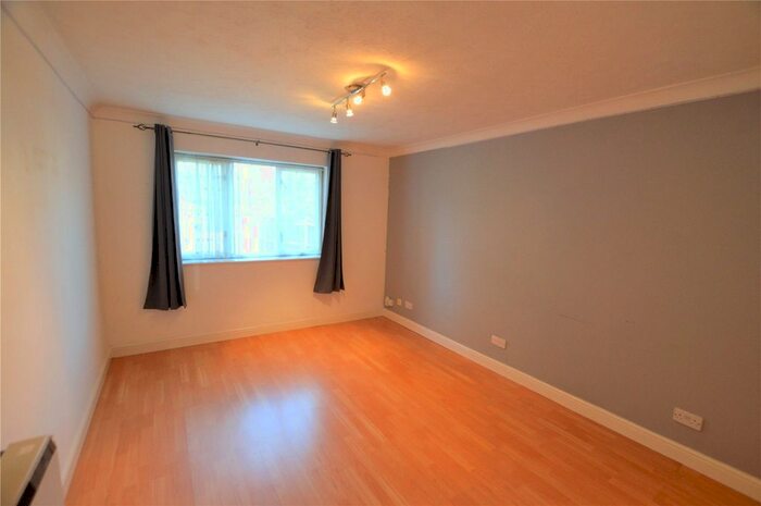 1 Bedroom Flat To Rent In Readman Court, Jasmine Grove, London, SE20