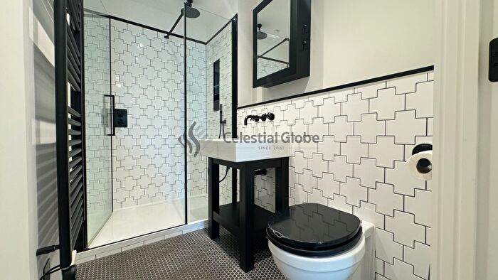 2 Bedroom Flat To Rent In Heritage Walk, Kingston Upon Thames, KT1