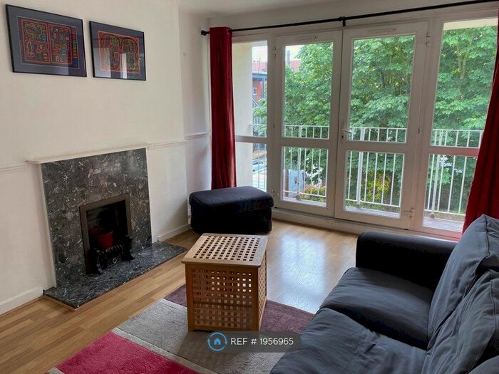 2 Bedroom Flat To Rent In Stevens Avenue, London, E9