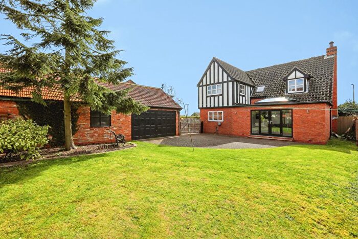 4 Bedroom Detached House For Sale In Doncaster Road, Westwoodside, Doncaster, DN9