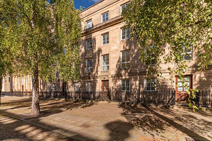 2 Bedroom Apartment For Sale In St Andrews Square, Glasgow City, G1