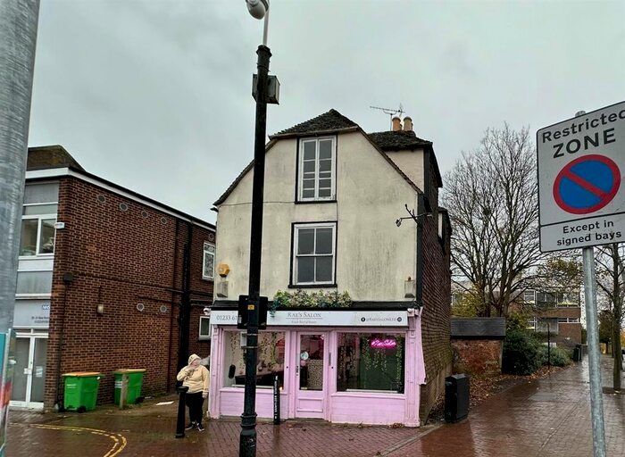 2 Bedroom Flat To Rent In New Rents, Ashford, TN23