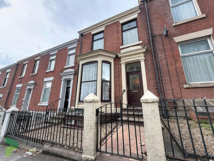 3 Bedroom Terraced House For Sale In Montague Street, Blackburn, BB2