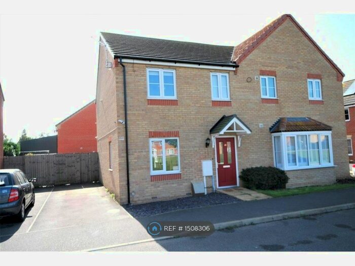 3 Bedroom Semi-Detached House To Rent In Viscount Close, Pinchbeck, Spalding, PE11