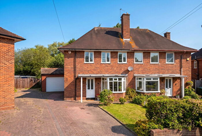 3 Bedroom Semi-Detached House For Sale In Park Close, Solihull, B92