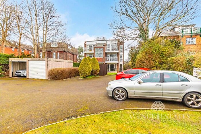 2 Bedroom Apartment For Sale In Wellington Road, Bournemouth, Dorset, BH8
