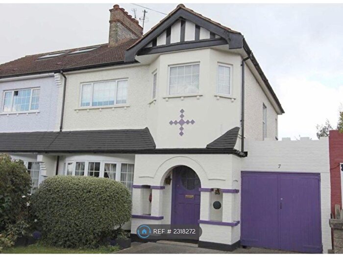 3 Bedroom Semi-Detached House To Rent In Essex Road, London, E4